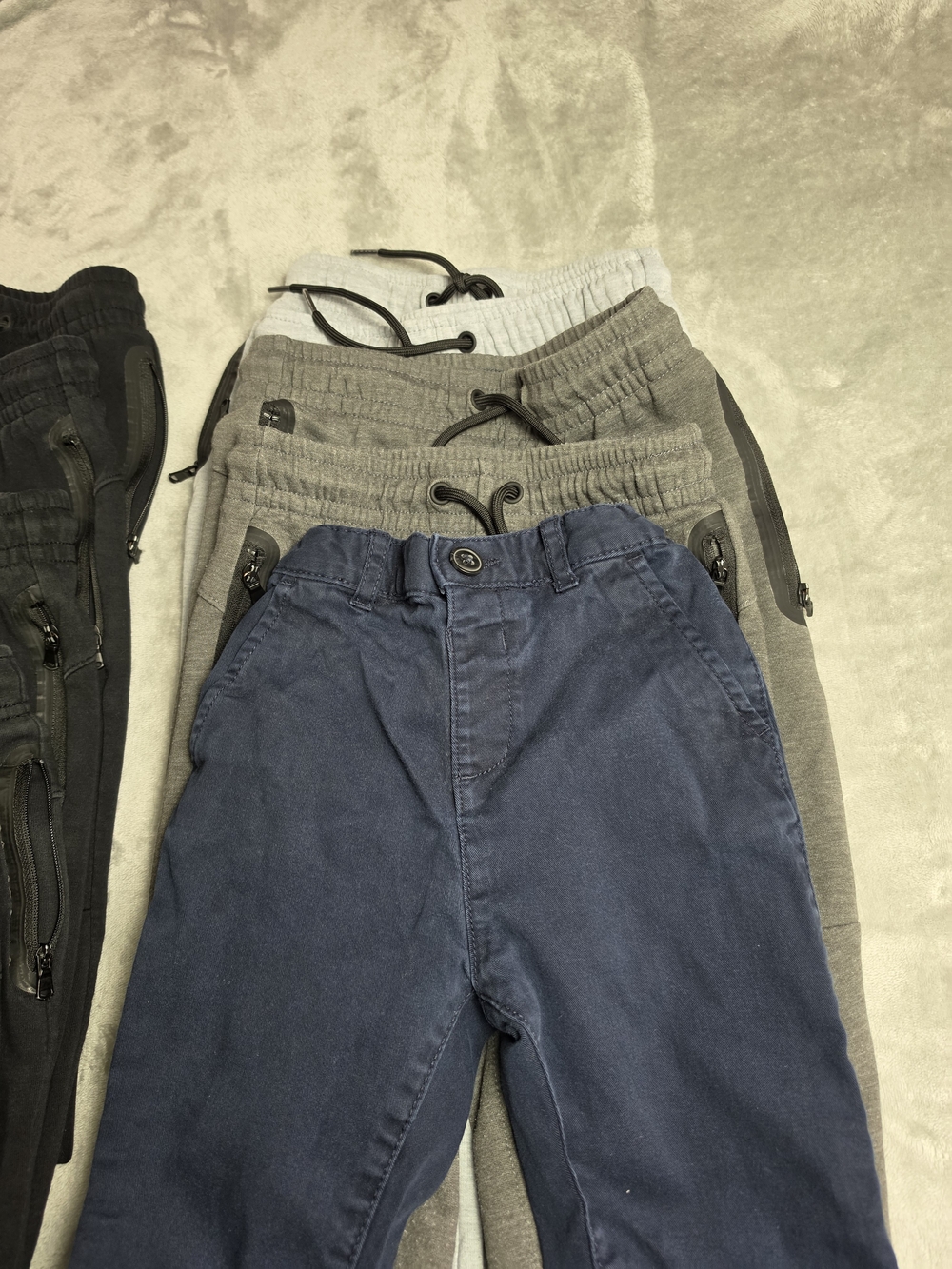 Lot of 11 Boys Jogger Pants Size XS 5 Old Navy Active Fleece Mixed Bundle - Picture 3 of 4